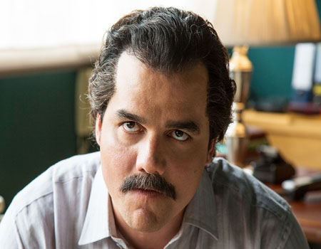 Wagner Moura interpretando Pablo Escobar em série da Netflix