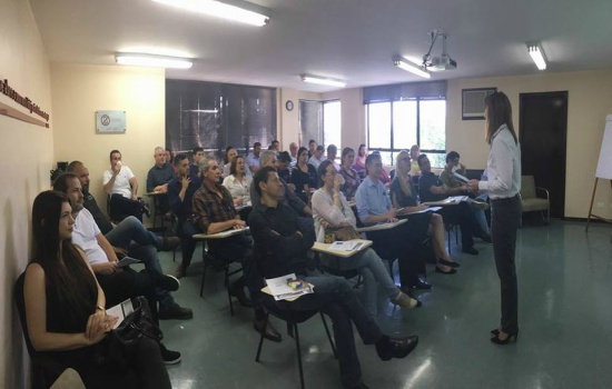 Rede Lojacorr leva qualificação a mais de mil corretores de seguros em 2017