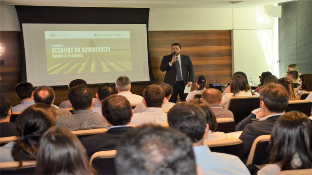 JLT participa de seminário sobre o mercado de agronegócio