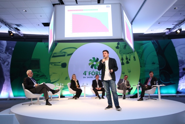 O futuro da informação e como usar os dados a favor da saúde foram temas debatidos no 4º Fórum da Saúde Suplementar