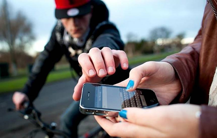 Roubo de celular representa 66% de ocorrências no estado de SP como se manter seguro
