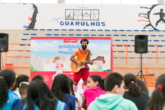 Fundación MAPFRE realiza ação de Prevenção a Afogamentos com Secretaria de Educação de Guarulhos