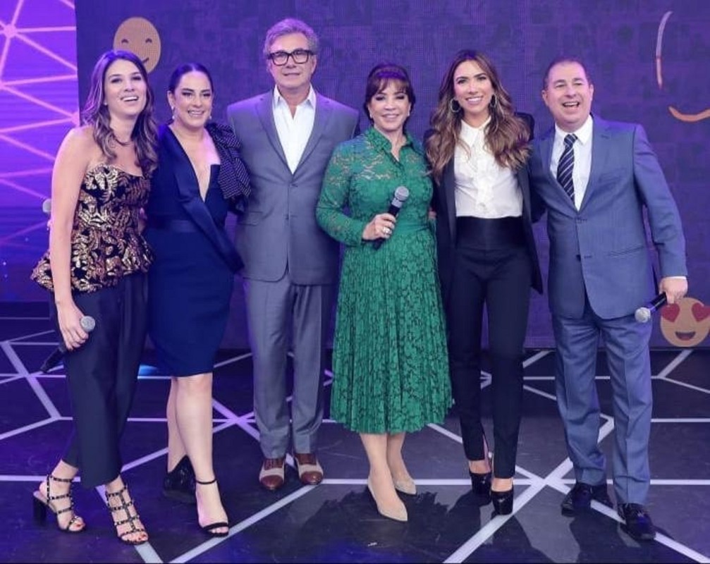Teleton 2019 - Rebeca Abravanel, Silvia Abravanel, Mauro Zukerman (leiloeiro), Iris Abravael, Patricia Abravanel e Marcelo Farinha (presidente da Brasilcap)