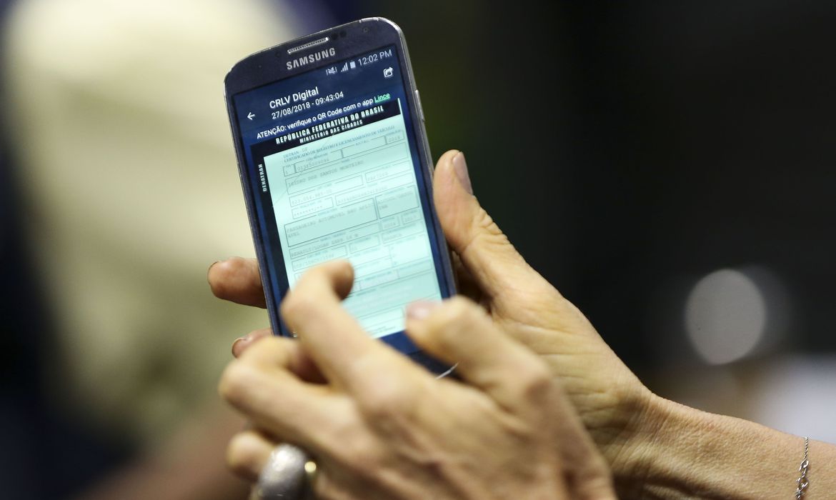 Mais de 5 milhões de motoristas fizeram o download da CNH digital