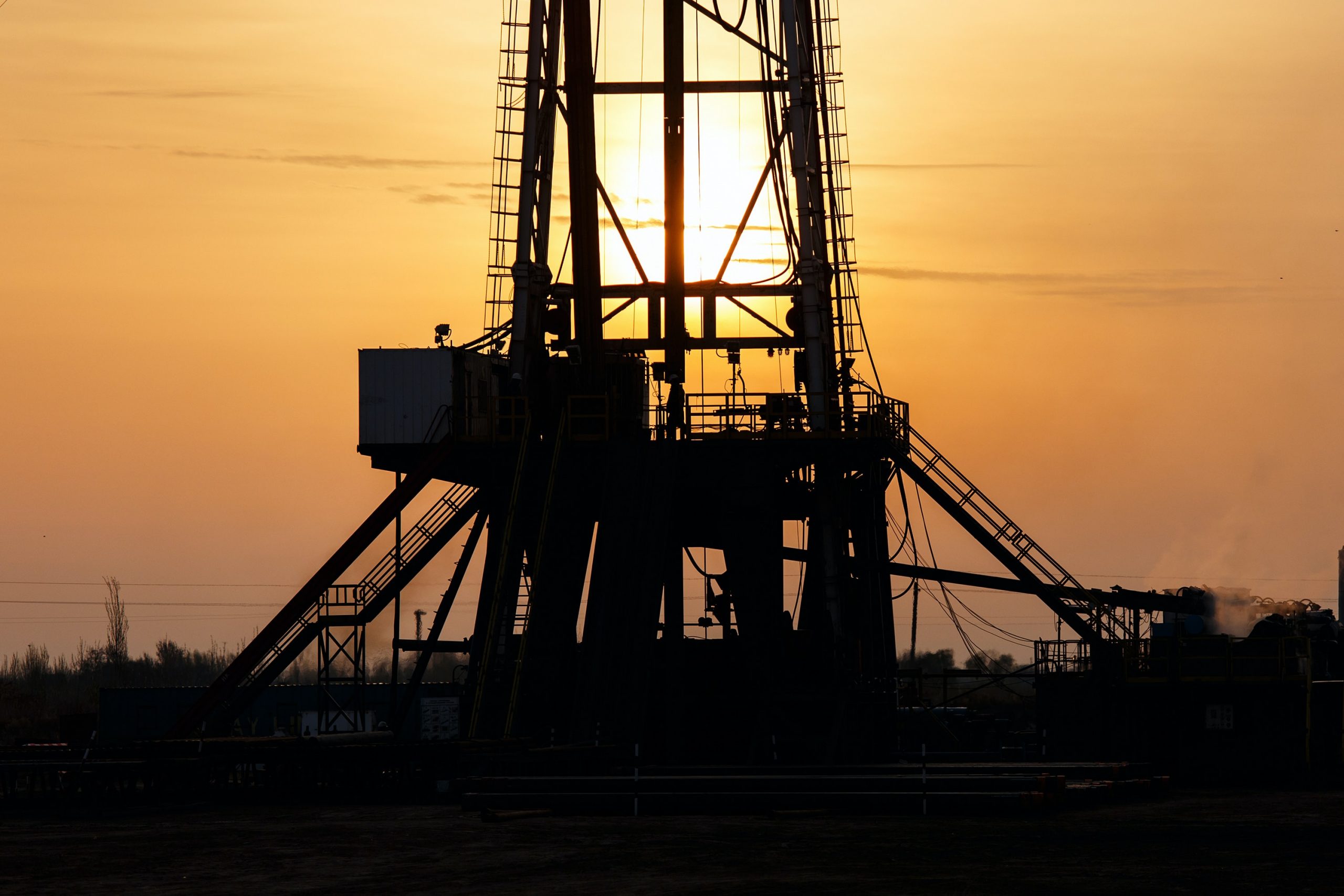 Preço do petróleo americano cai 80% e atinge menor nível da história