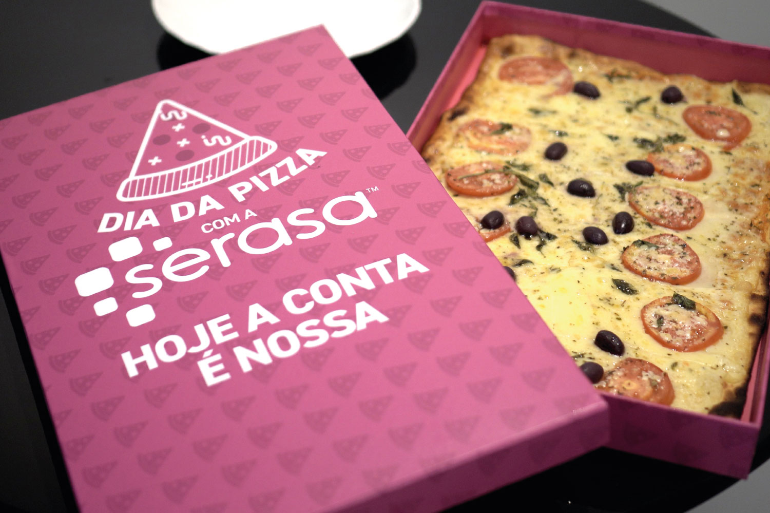 No Dia da Pizza, Serasa entrega delícias aos consumidores