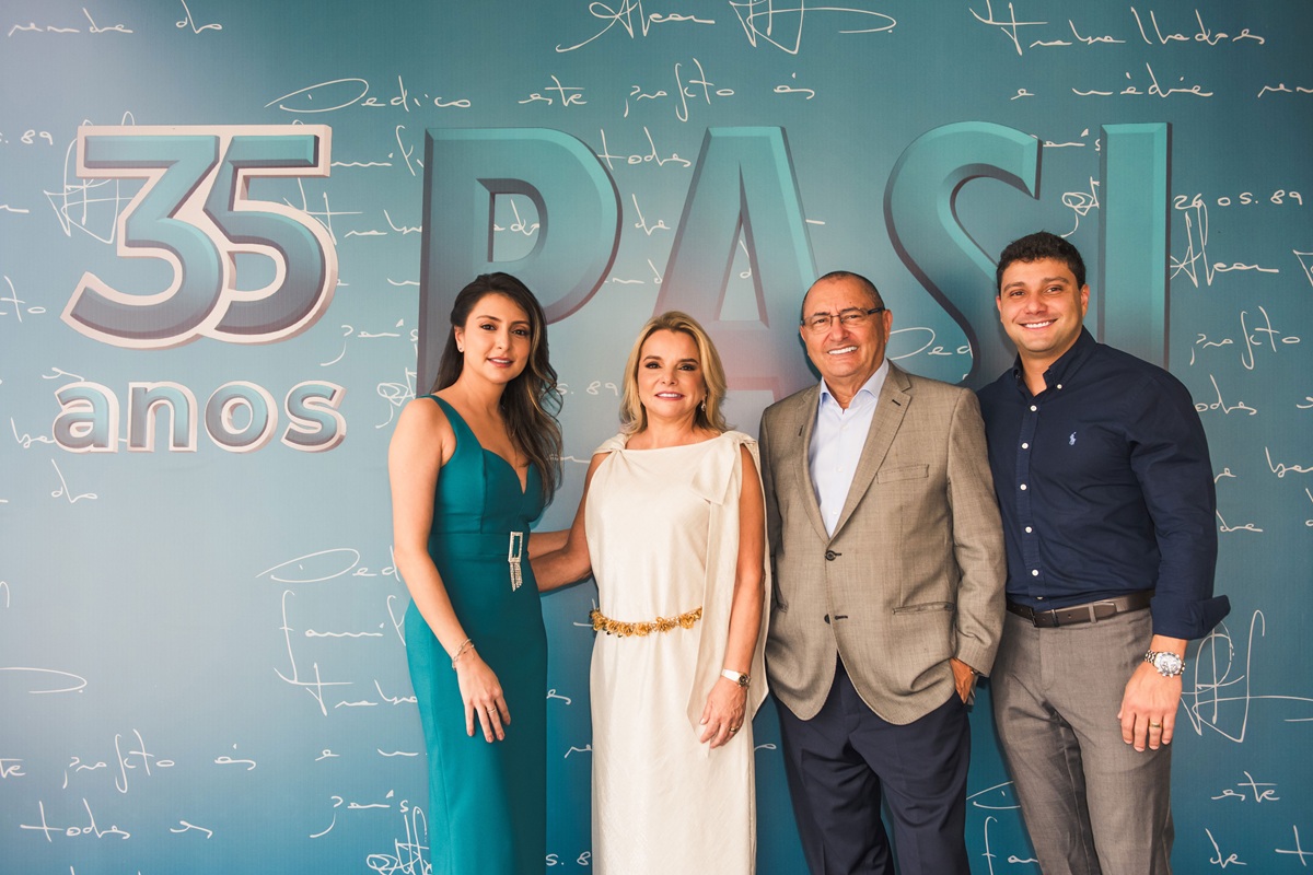 Fabiana Resende, Mariângela Marrocos, Alaor Silva Junior e Philippe Marrocos: família fundadora celebra 35 anos do PASI / Foto: Divulgação