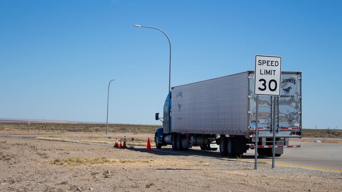 semi-truck, transport, semi truck, truck, transportation, semi, trailer, freight, cargo, industry, vehicle, trucking, diesel, automobile, driving, lorry, big, driver, rig, load, road, heavy, highway, shipment, trucker, blue truck, semi truck, semi truck, semi truck, semi truck, semi truck, trucker, trucker, trucker, trucker
