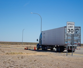 semi-truck, transport, semi truck, truck, transportation, semi, trailer, freight, cargo, industry, vehicle, trucking, diesel, automobile, driving, lorry, big, driver, rig, load, road, heavy, highway, shipment, trucker, blue truck, semi truck, semi truck, semi truck, semi truck, semi truck, trucker, trucker, trucker, trucker