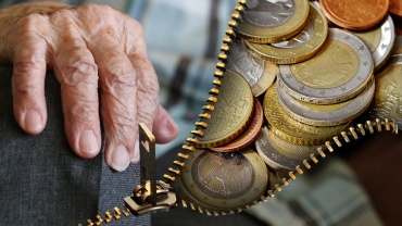 old people, pensioners, pension, money, currency, euro, cash, banknotes, money coins, pension increase, pension reform, old-age pension, germany, pension, pension, pension, pension, pension