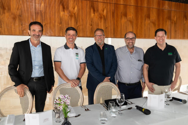 Marcos Machini, Eduardo Dal Ri, Álvaro Fonseca, Boris Ber e Paul Canarin / Foto: Antranik Photos / Divulgação