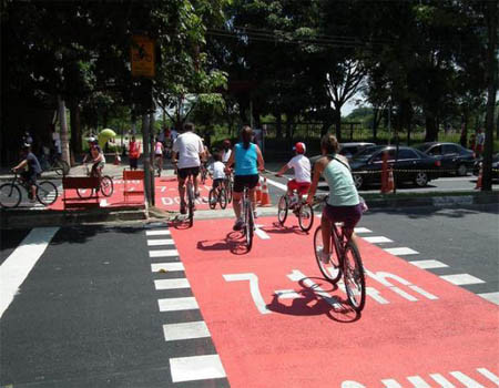 Grupo Bradesco Seguros promove ações especiais de Páscoa na CicloFaixa de Lazer de São Paulo