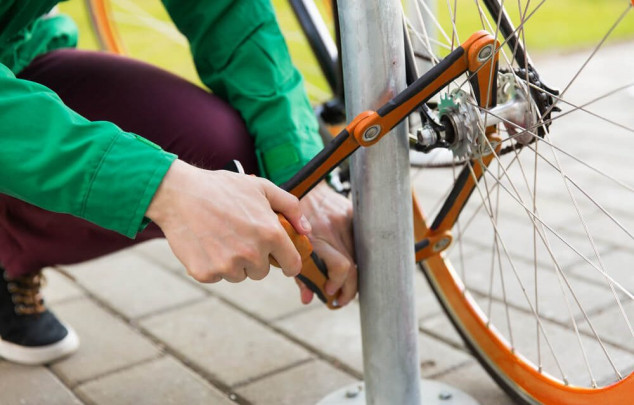 Roubo de bicicletas tradicionais e elétricas preocupa usuários o que fazer para manter segurança