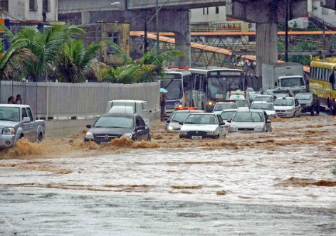 Conheça as coberturas do seguro auto e saiba como agir em caso de inundação ou enchente