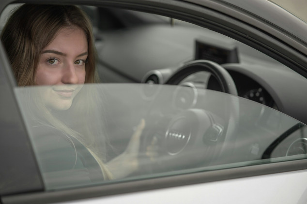 Valor do seguro dos carros mais vendidos no Brasil registra aumento de 15% para homens e 8% para mulheres em agosto / Foto: Patrycja Olszak / Unsplash